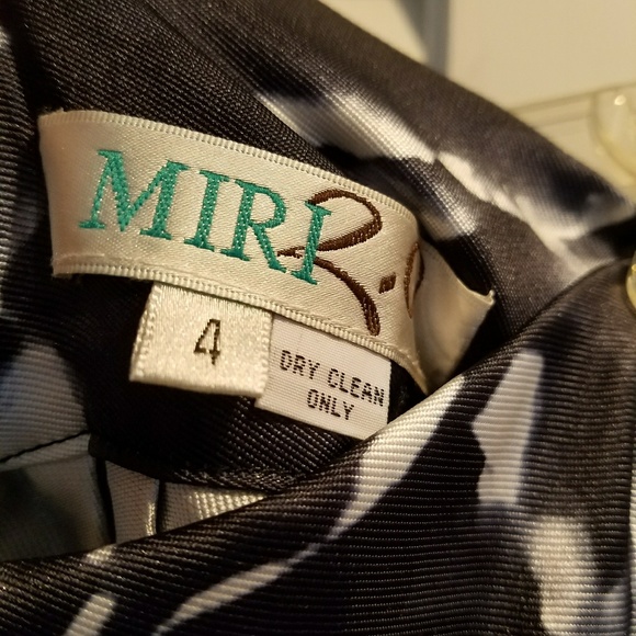 Designer high low satin maxi skirt with high waist - Picture 2 of 5